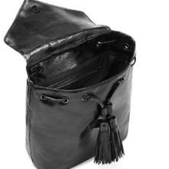 ?VS backpack black crackle